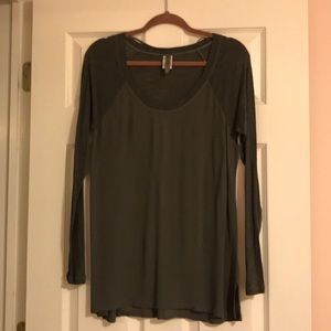 Soft tunic,size M. Dark green color